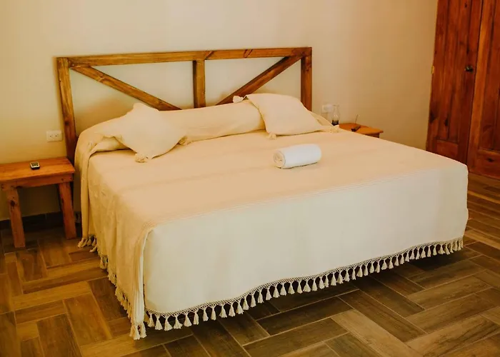 Xiknal Hotel 2*